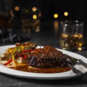 Geschmorte Ochsenbäckchen mit Bandnudeln