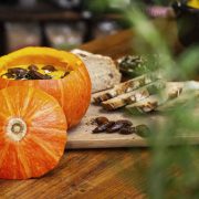 Kürbissuppe mit Txogitxu Txistorra Chips