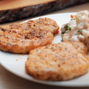 Minutensteaks mit selbstgemachten Nudelsalat