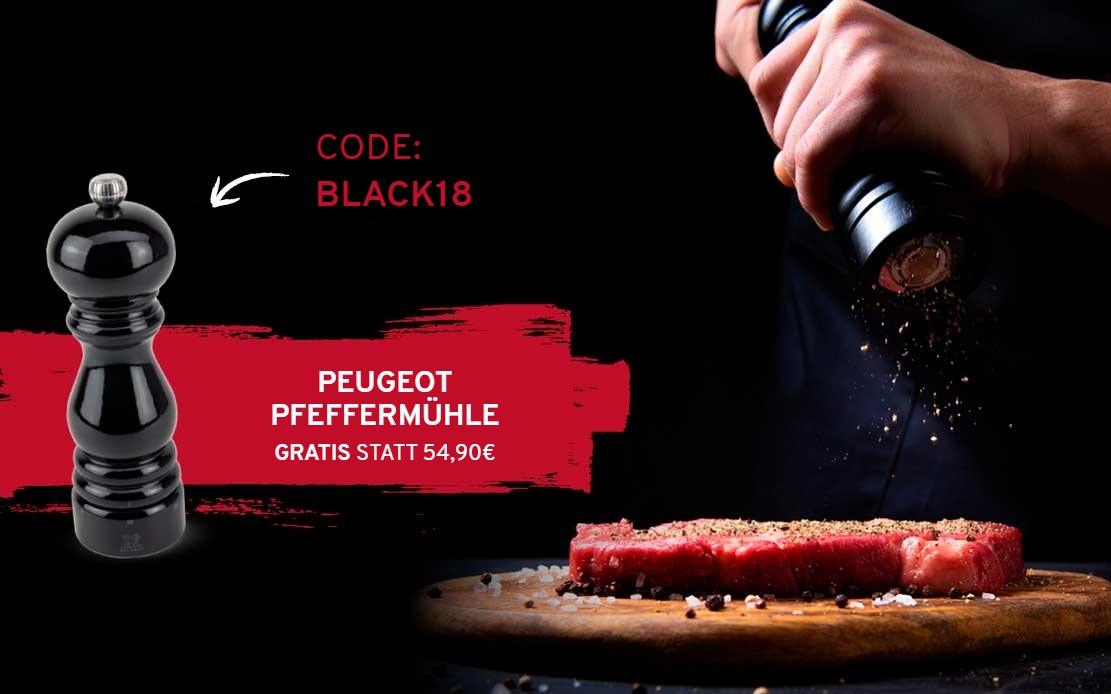 Werbebild: Eine schwarze Peugeot Pfeffermühle links, daneben eine Hand, die Pfeffer auf ein rohes Steak mahlt. Roter Hintergrundstreifen mit Text: "CODE: BLACK18", "PEUGEOT PFEFFERMÜHLE GRATIS STATT 54,90€".