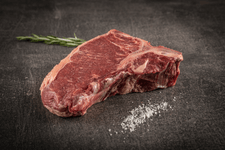 Deutsche Simmentaler Färse Dry Aged T-Bone Steak