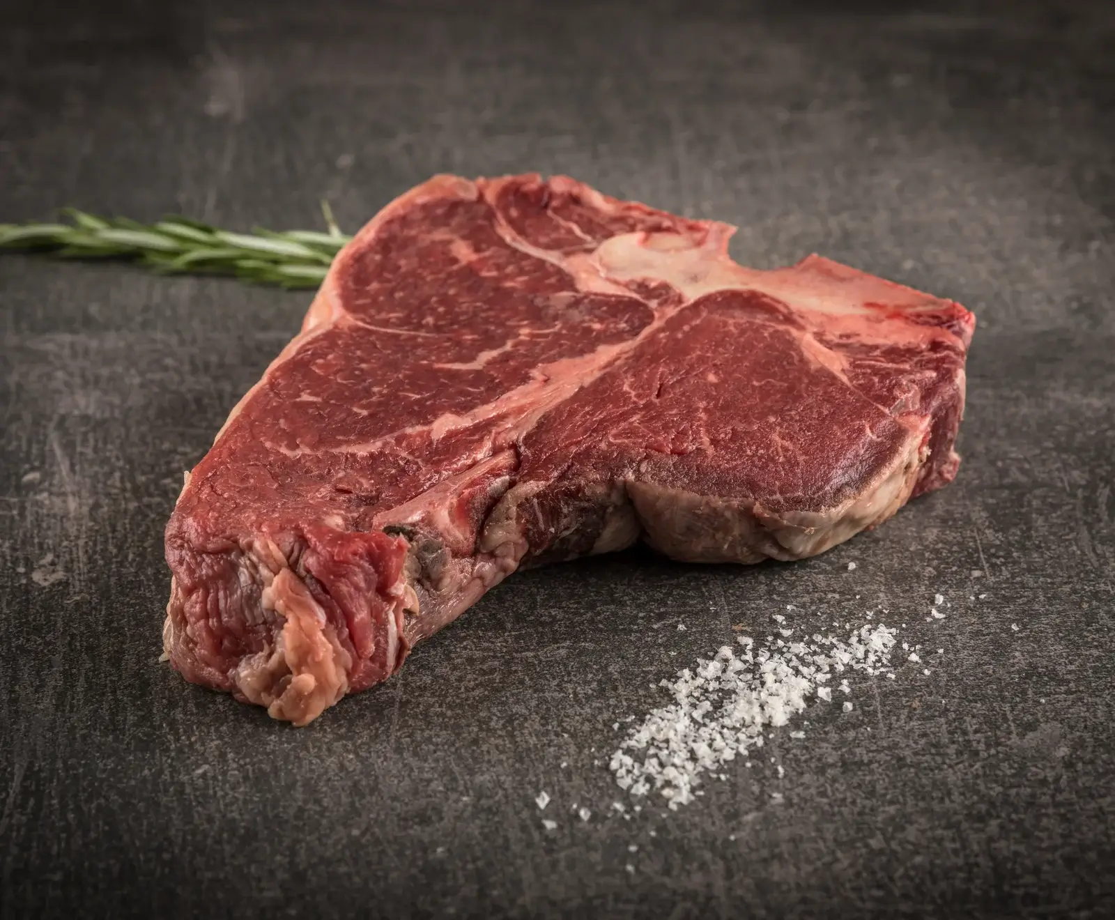 Deutsche Simmentaler Färse Dry Aged Porterhouse Steak